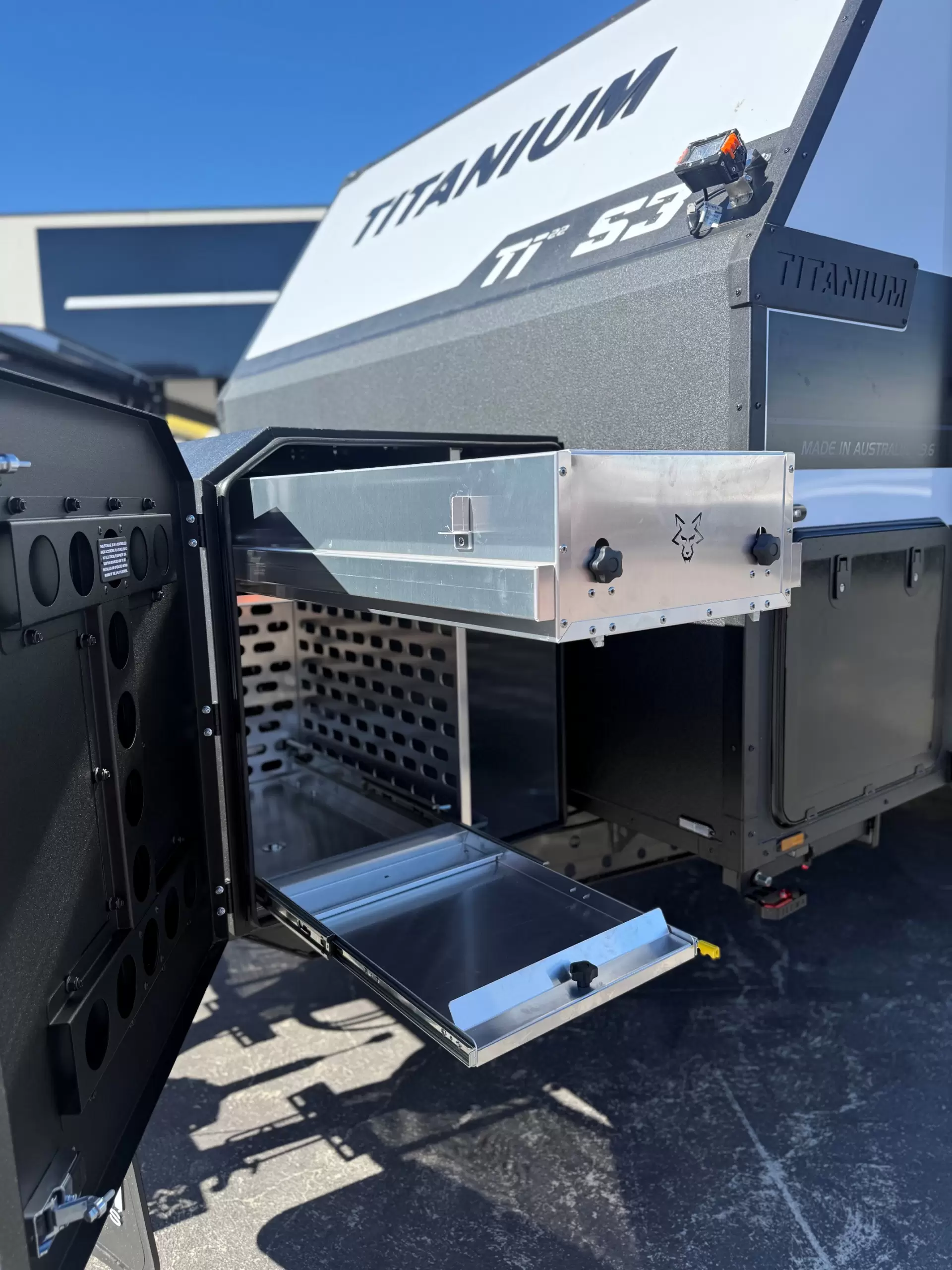 S3 19'6 Rear Door (196RD)