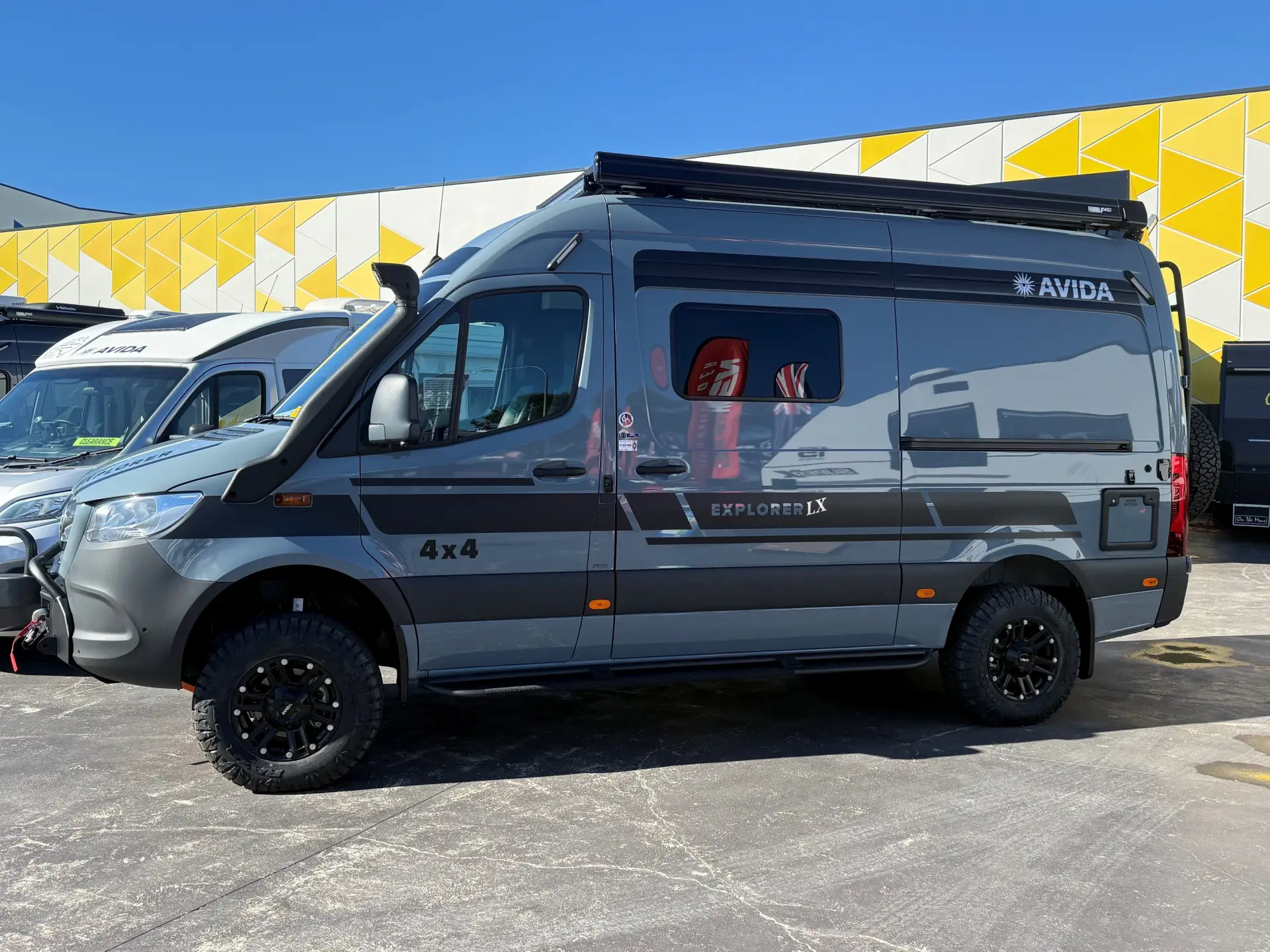 Explorer LX 4x4 V 5912