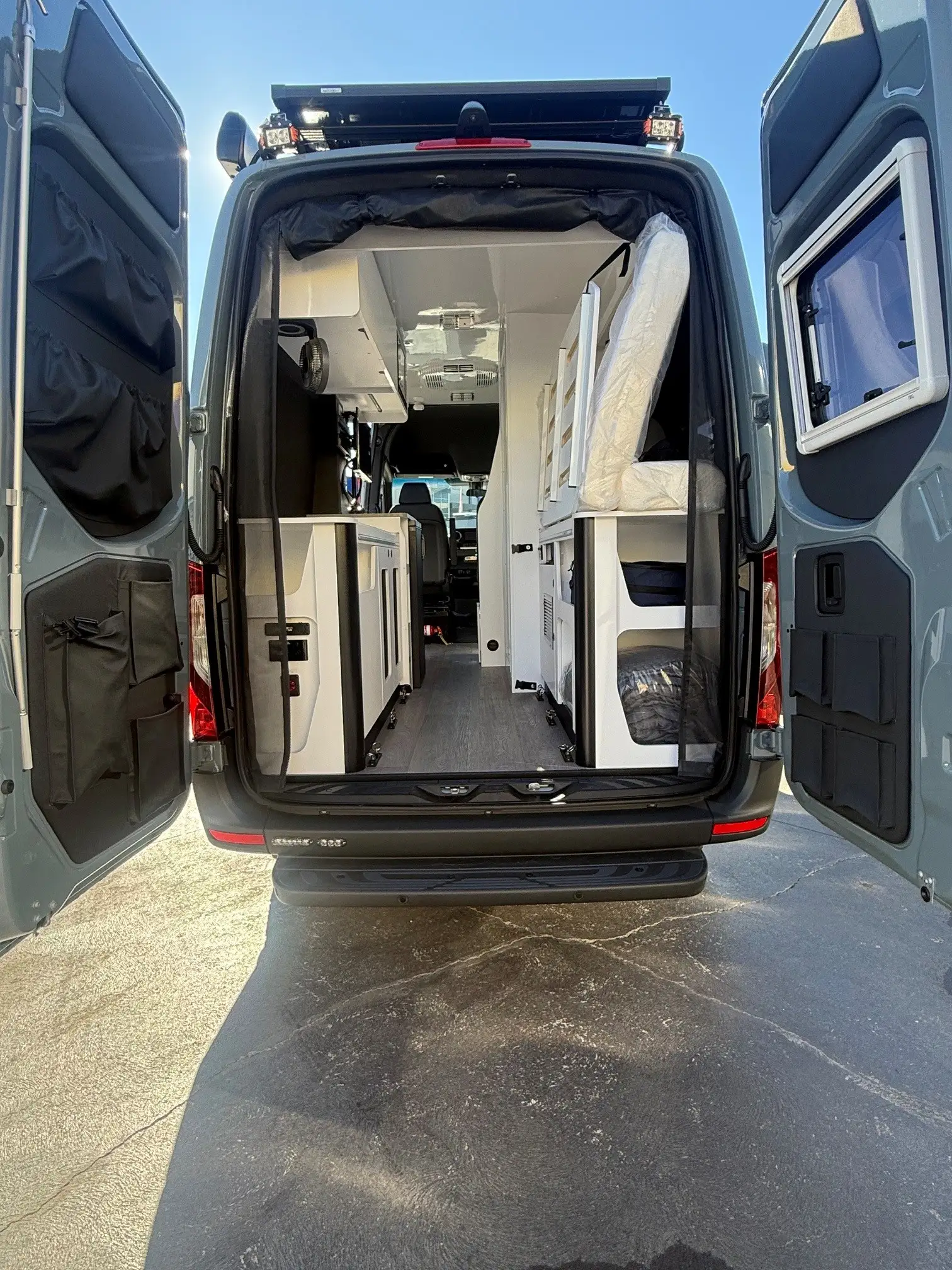 Explorer LX 4x4 V 5912