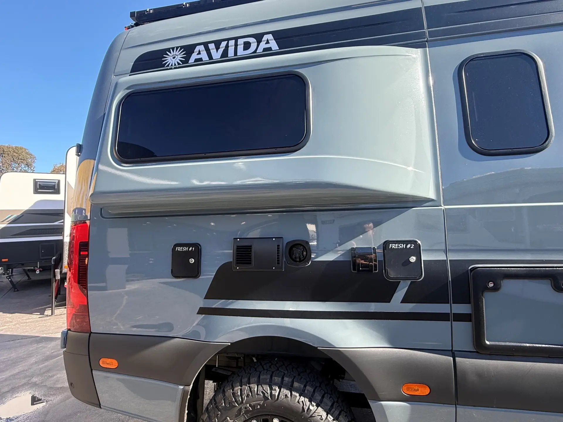 Explorer LX 4x4 V 5912
