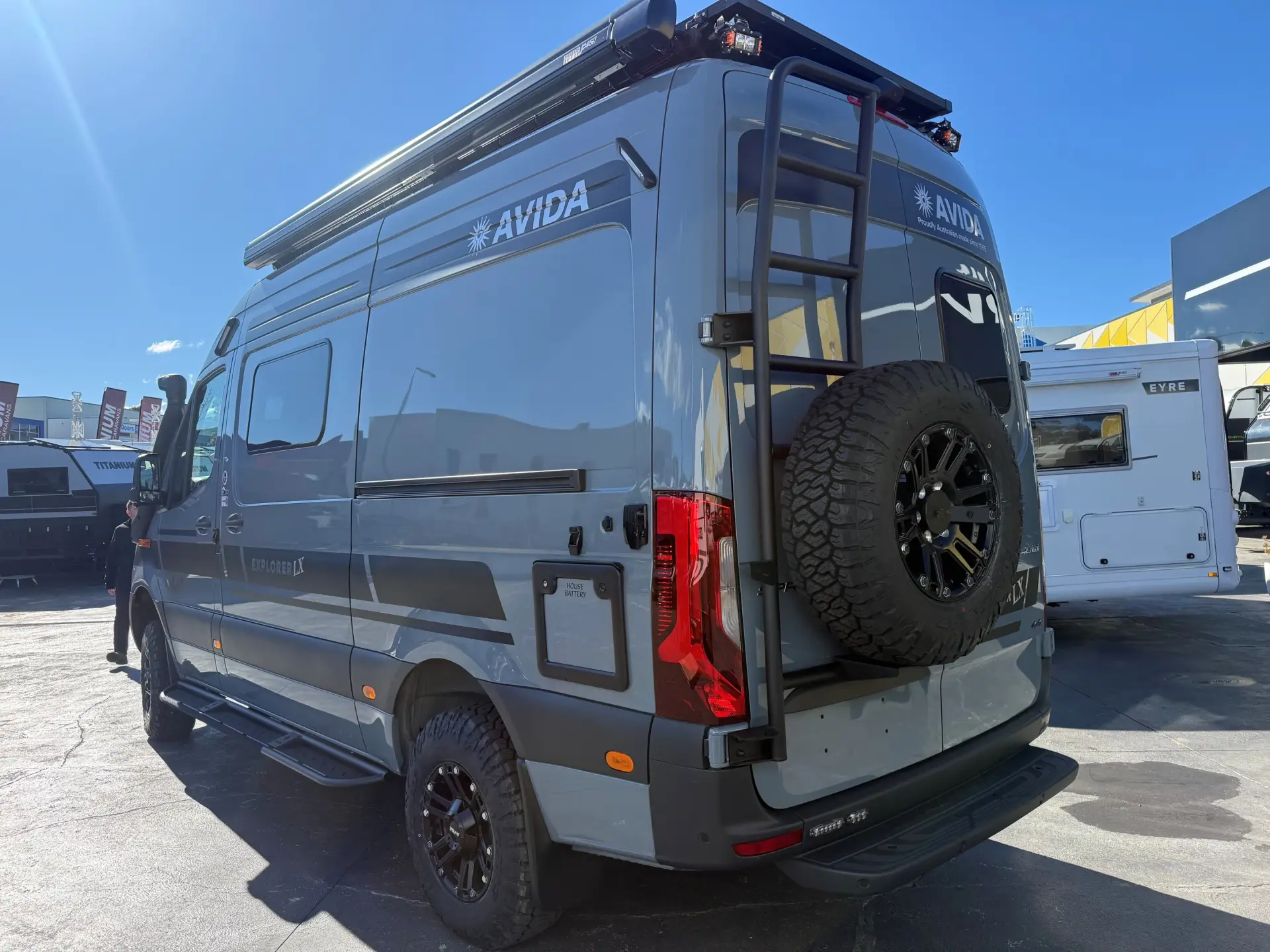 Explorer LX 4x4 V 5912