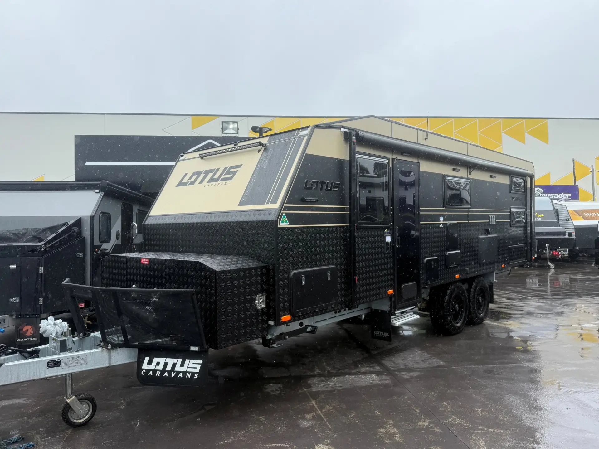 Trooper 24Ft Quad Bunks Off Road