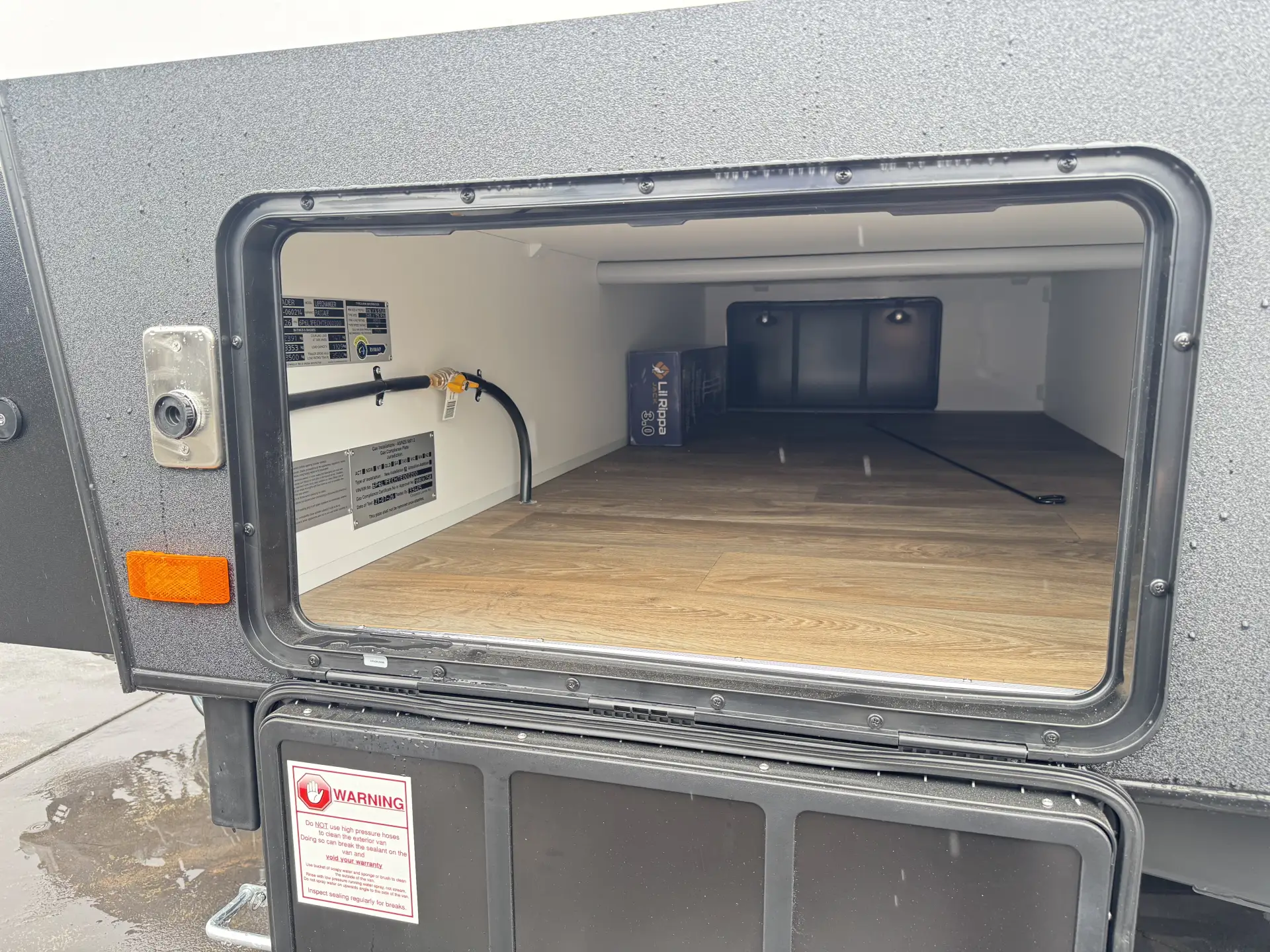 Exterior Slider Image
