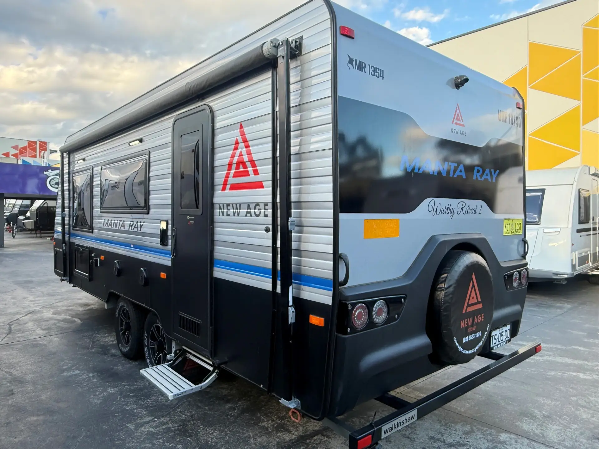 Exterior Slider Image