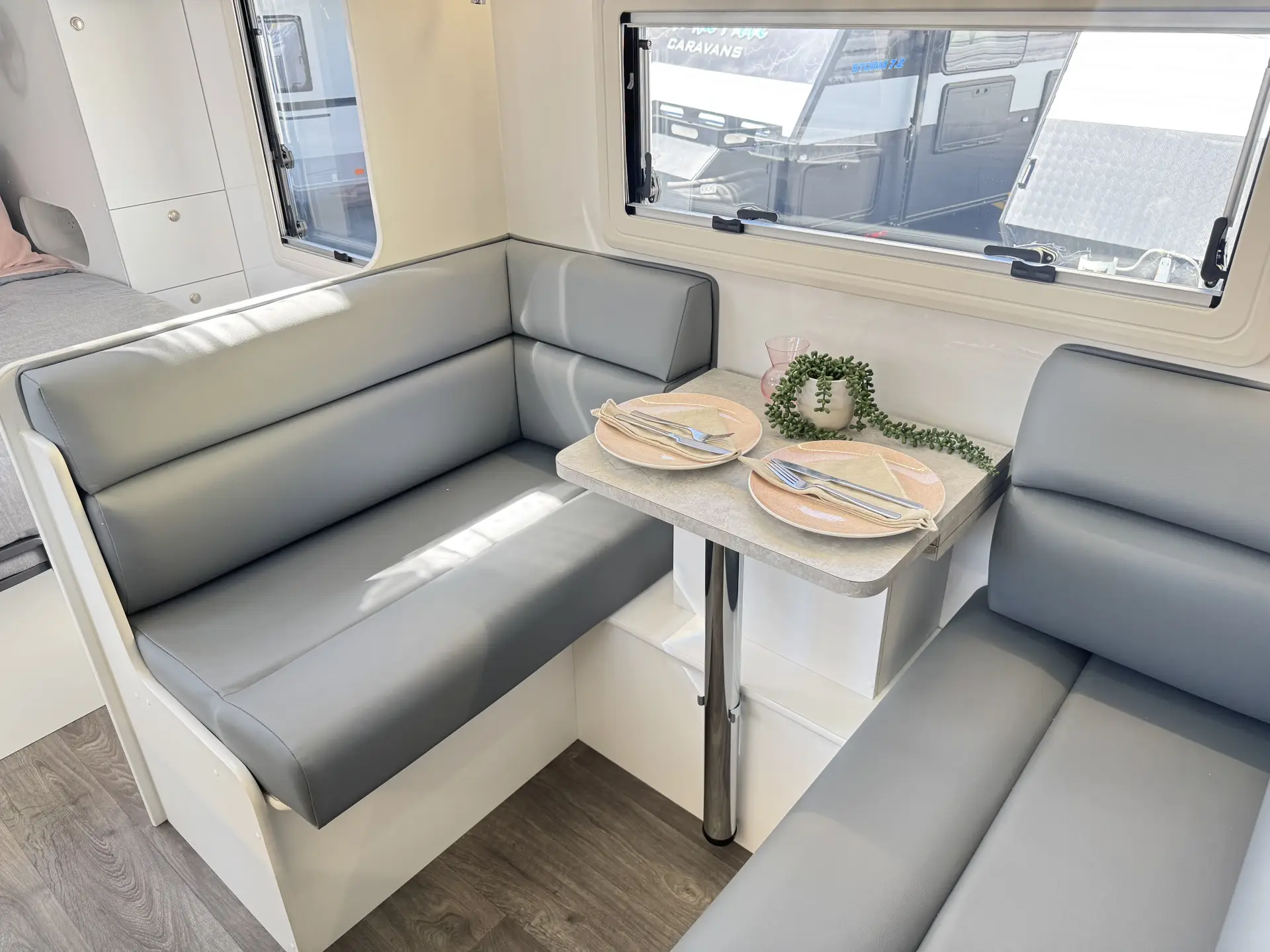 18 Series SuperX Caravan Image