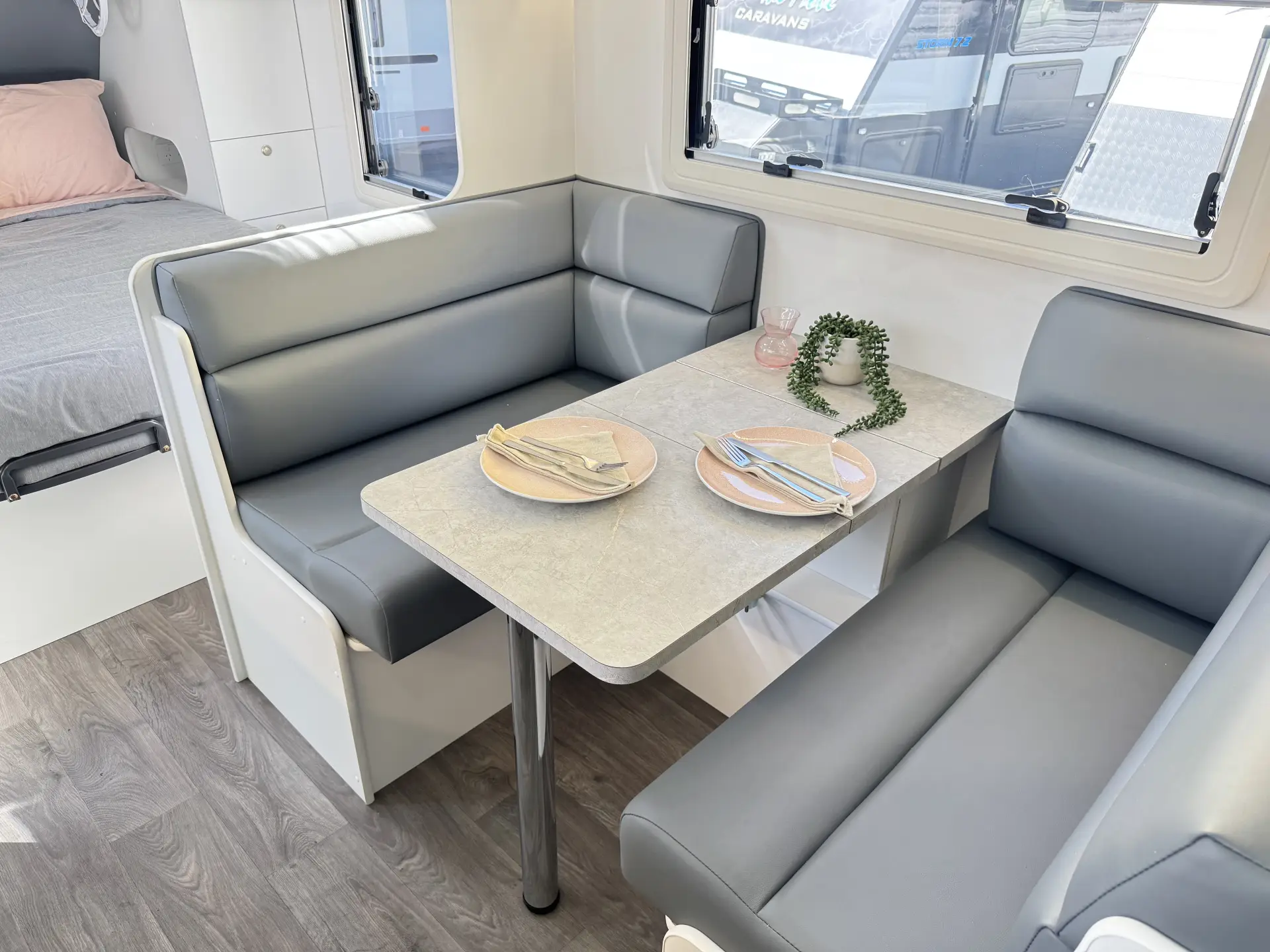 18 Series SuperX Caravan Image