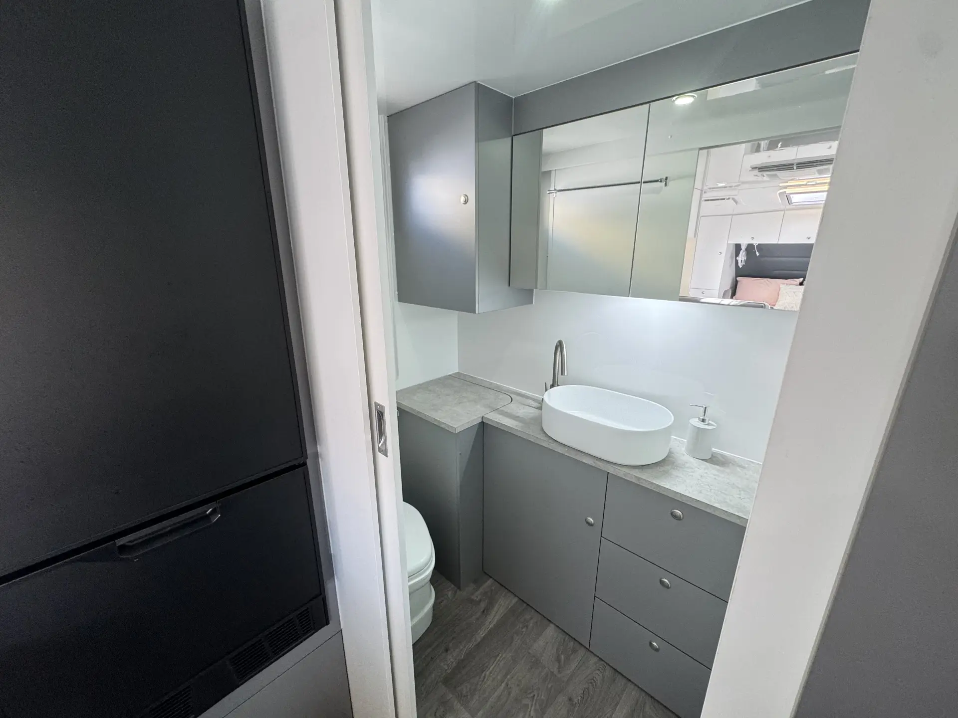 18 Series SuperX Caravan Image