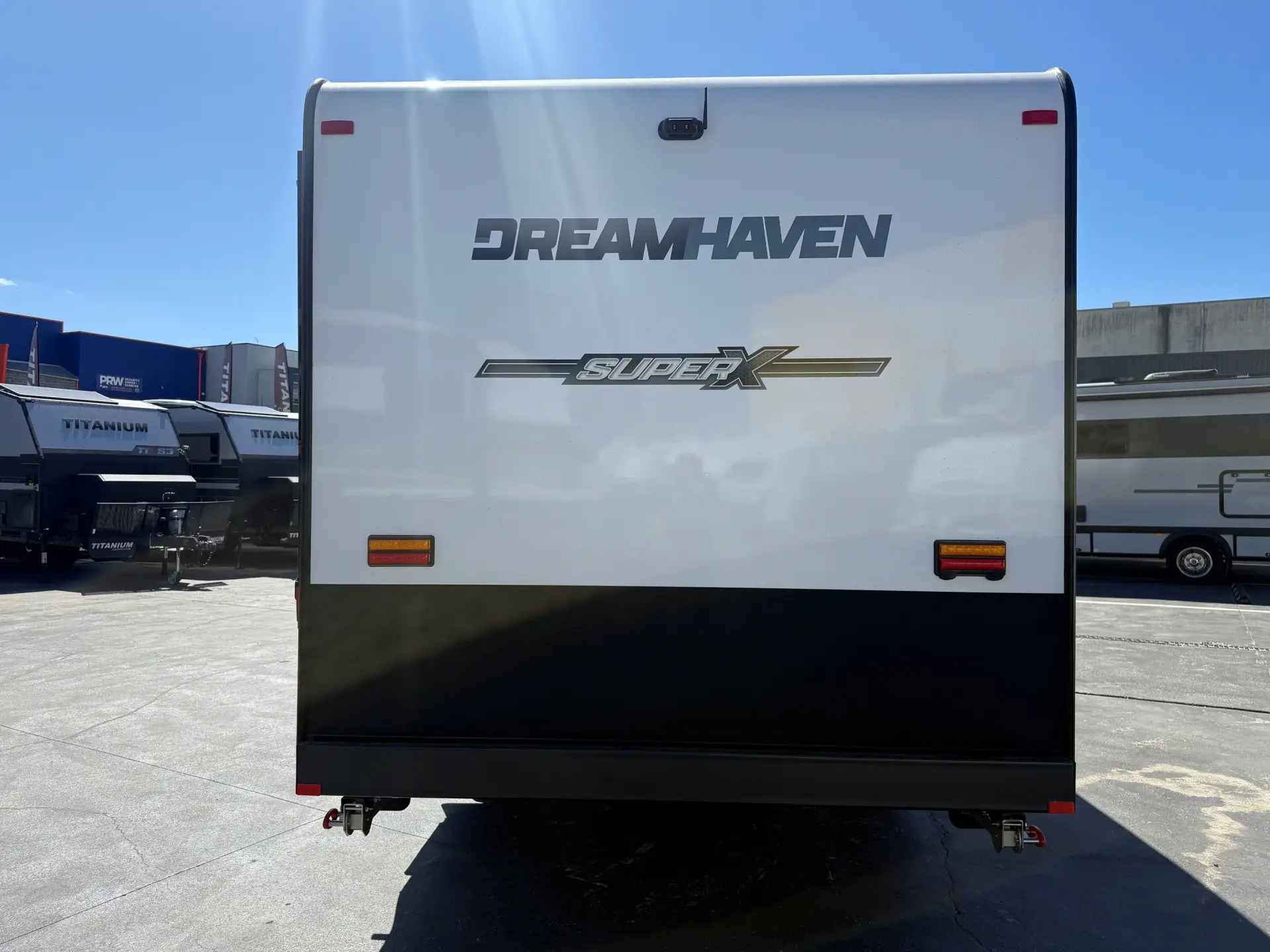 15 Series SuperX Caravan Image