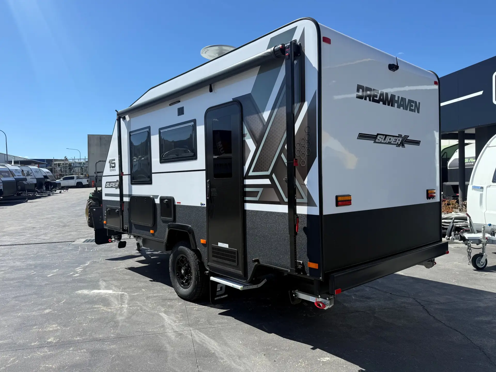15 Series SuperX Caravan Image