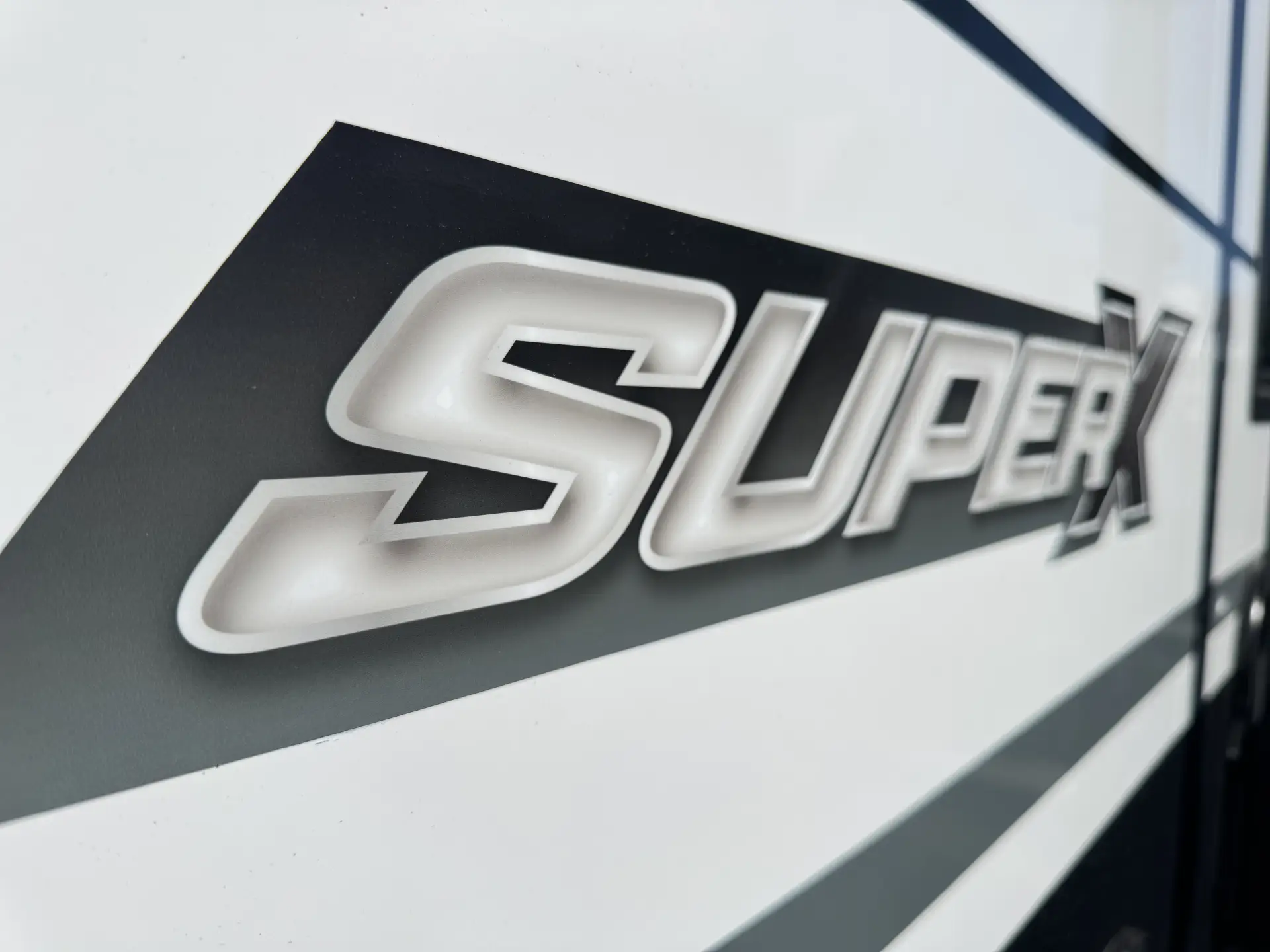 15 Series SuperX Caravan Image