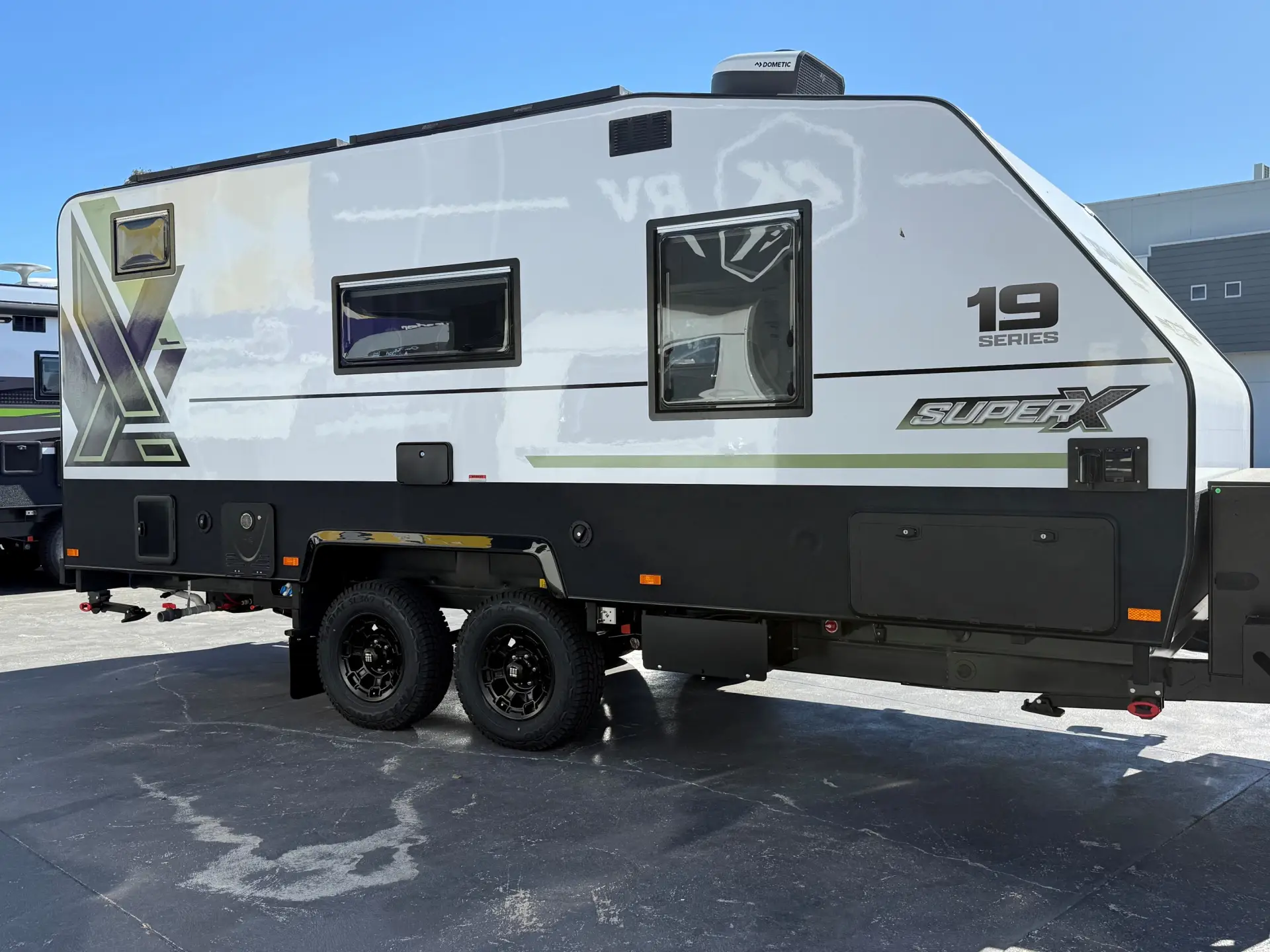 19 Series SuperX Caravan Image