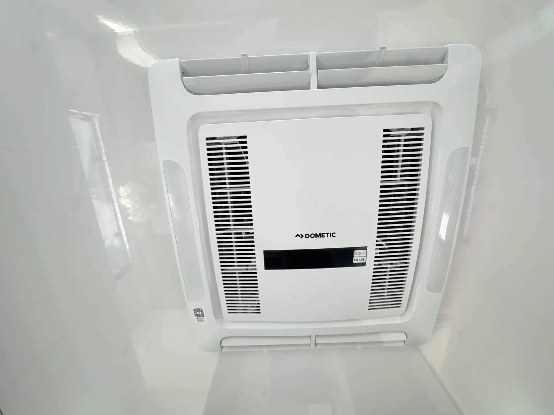 19 Series SuperX Caravan Image