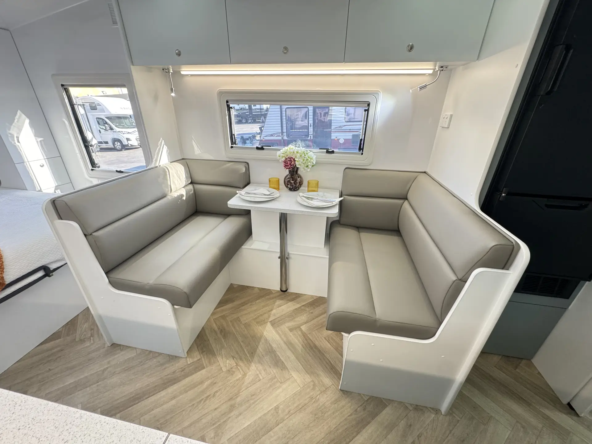 19 Series SuperX Caravan Image