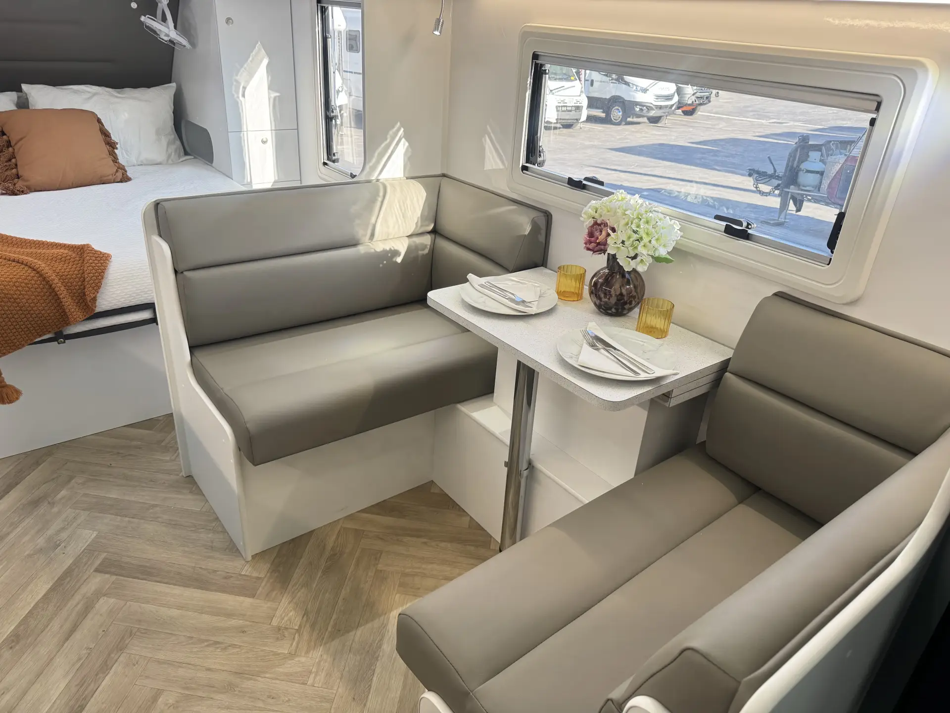 19 Series SuperX Caravan Image