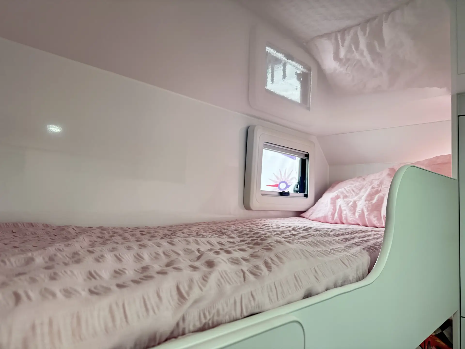 21 Series Family SuperX Caravan Image