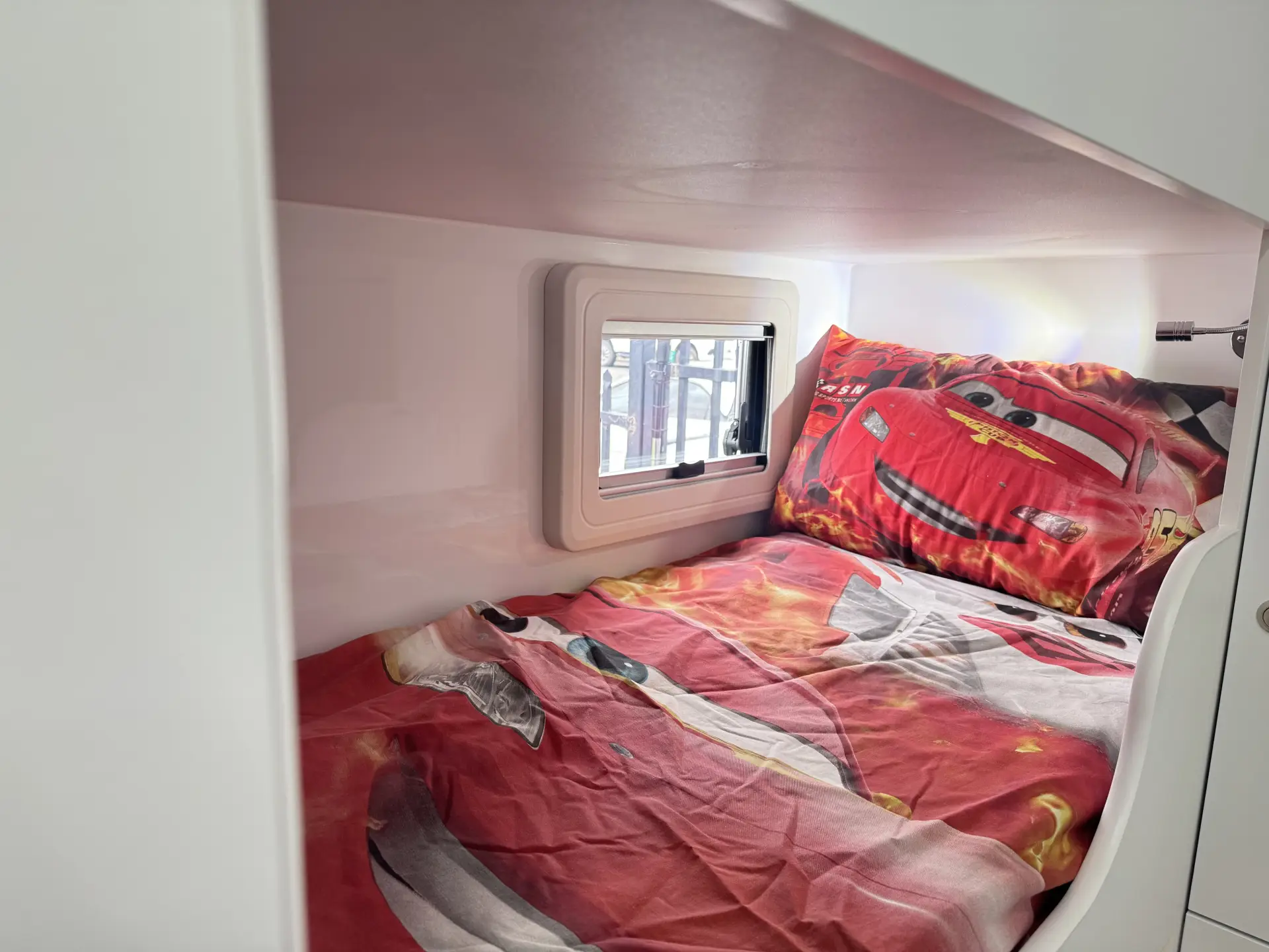 21 Series Family SuperX Caravan Image