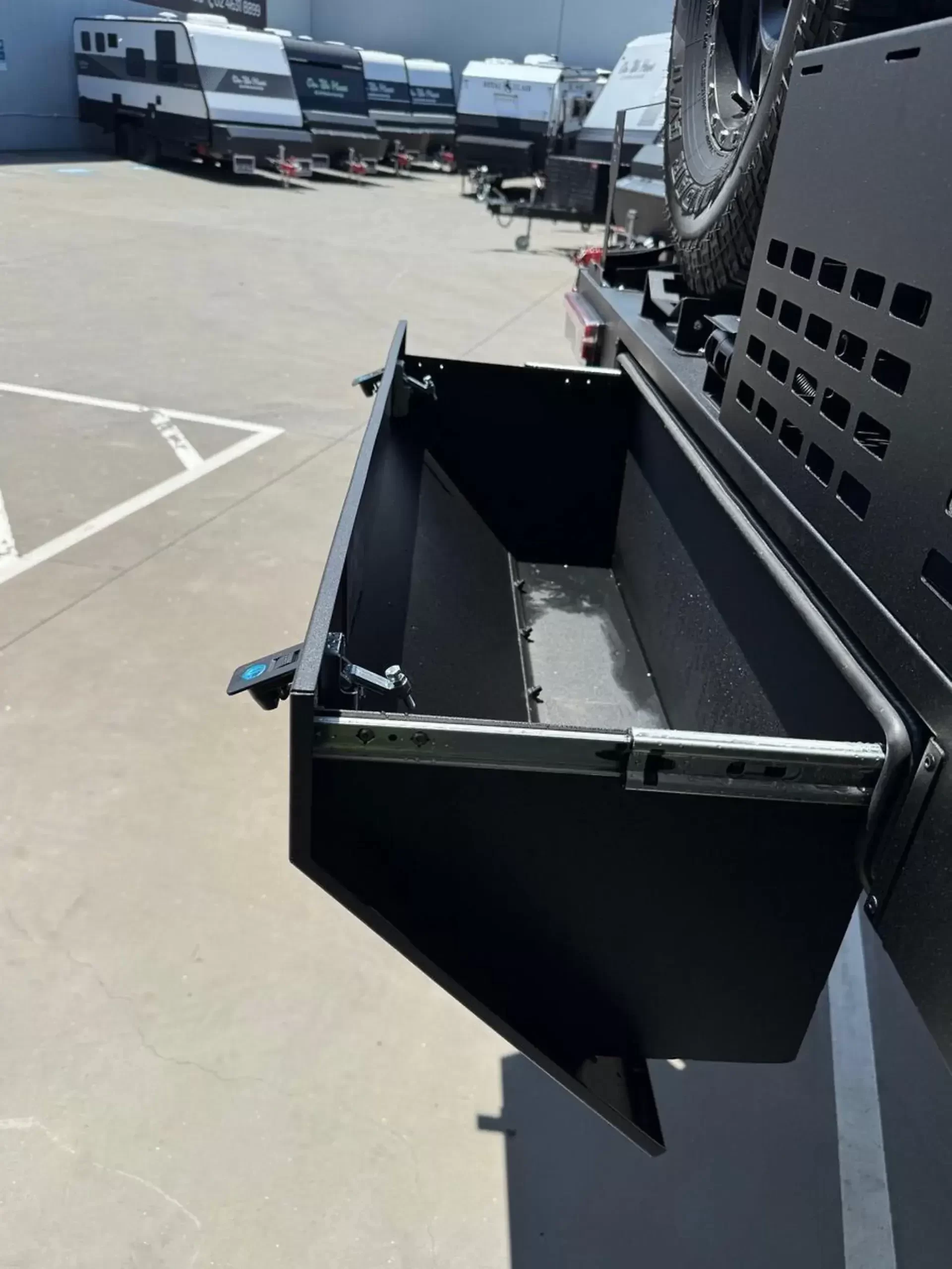 20'6 King Bed S4 Double Bunk Off Road Caravan