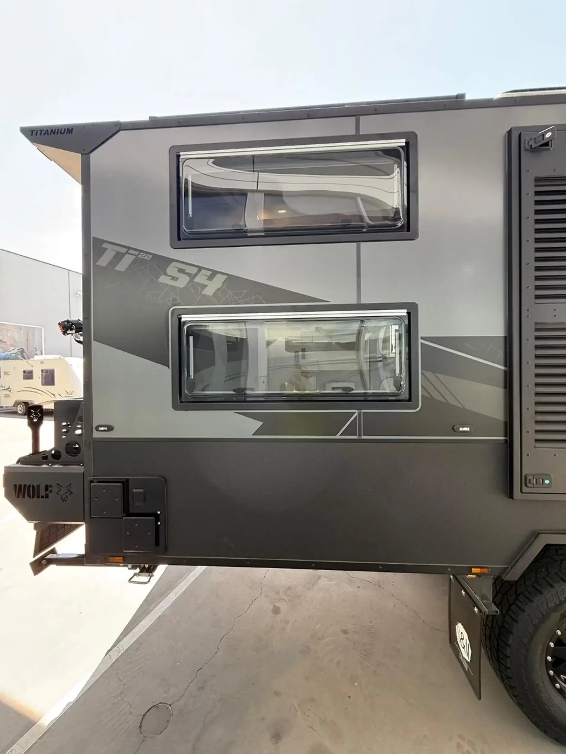 20'6 King Bed S4 Double Bunk Off Road Caravan