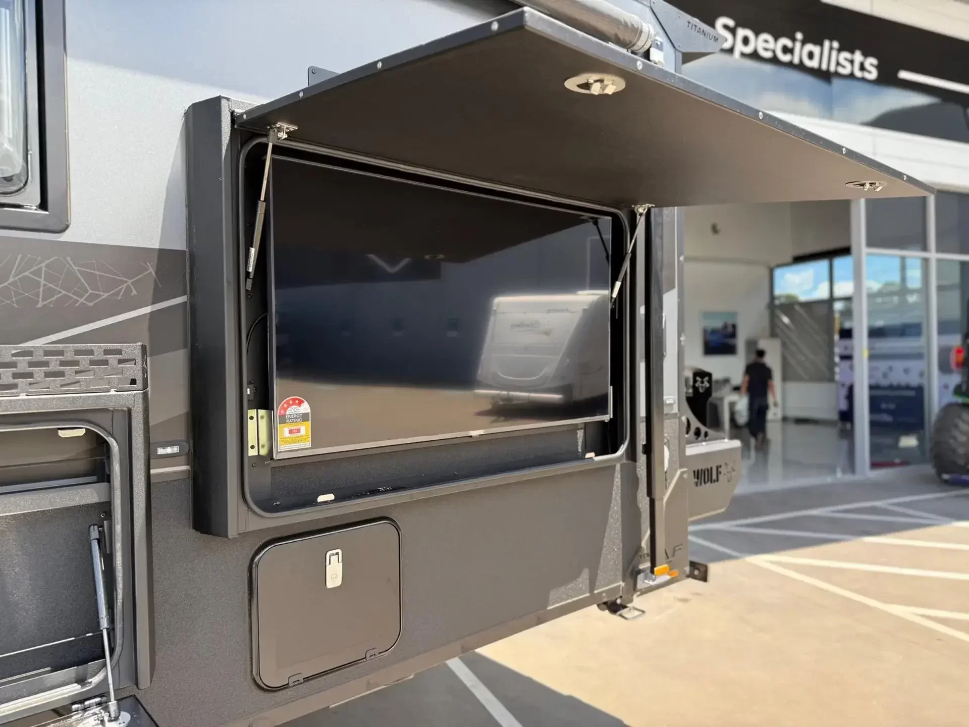 20'6 King Bed S4 Double Bunk Off Road Caravan