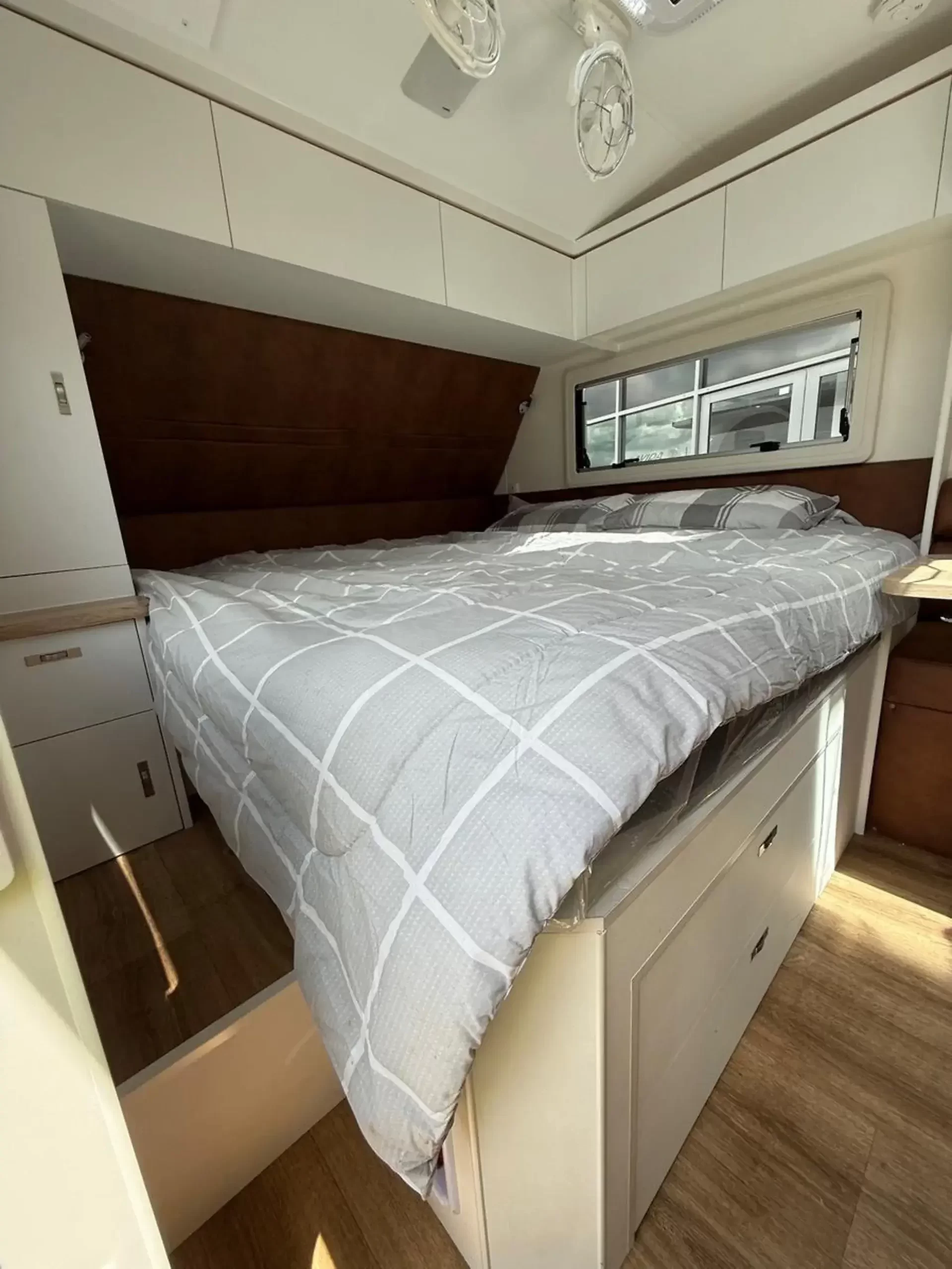 20'6 King Bed S4 Double Bunk Off Road Caravan