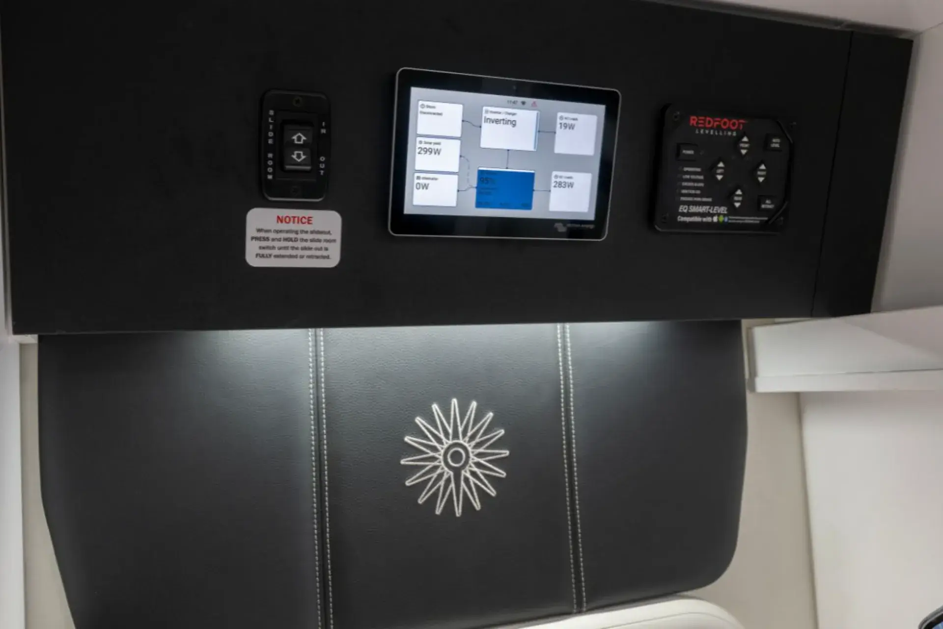 Longreach LX C 9856 2SL interior image 4