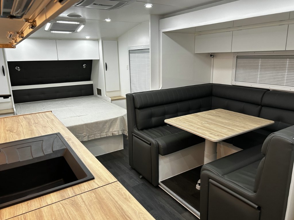 USED 2024 SUPREME SPIRIT CARAVAN 2 AXLE