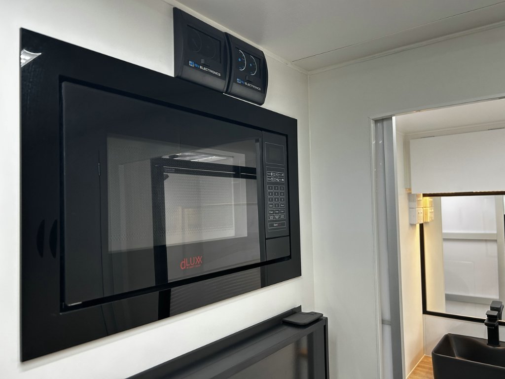 USED 2024 SUPREME SPIRIT CARAVAN 2 AXLE