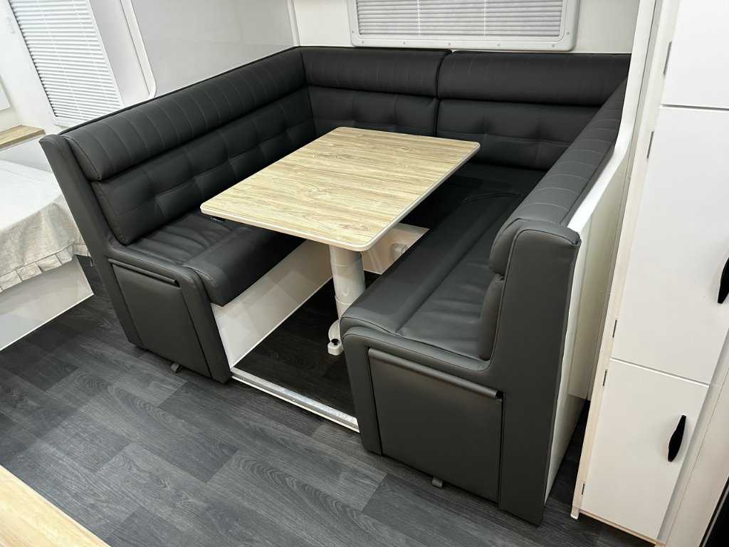 USED 2024 SUPREME SPIRIT CARAVAN 2 AXLE