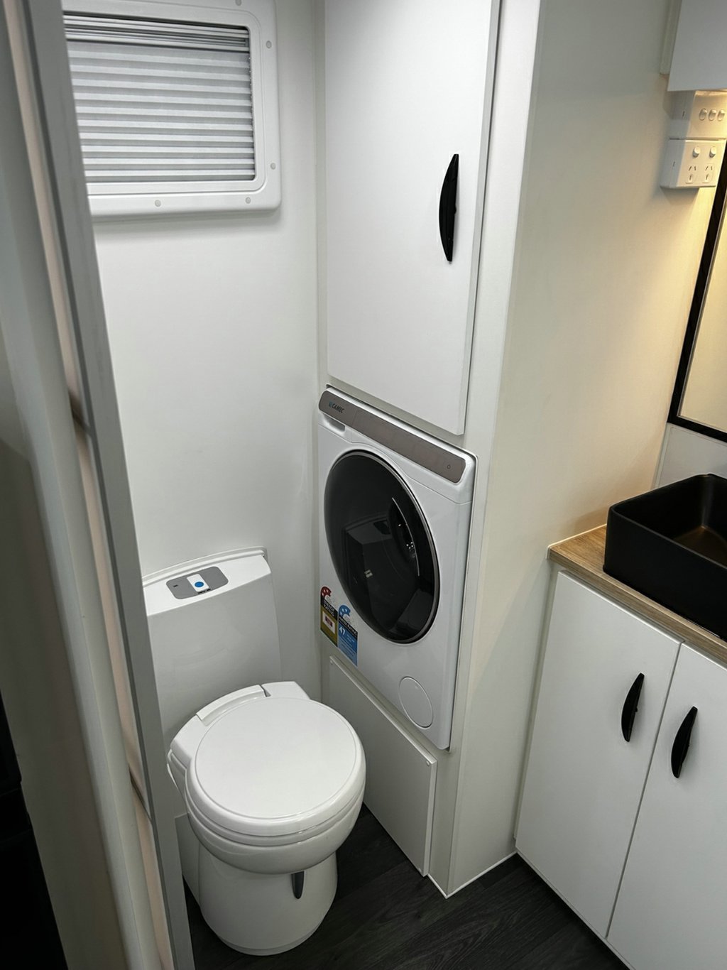 USED 2024 SUPREME SPIRIT CARAVAN 2 AXLE