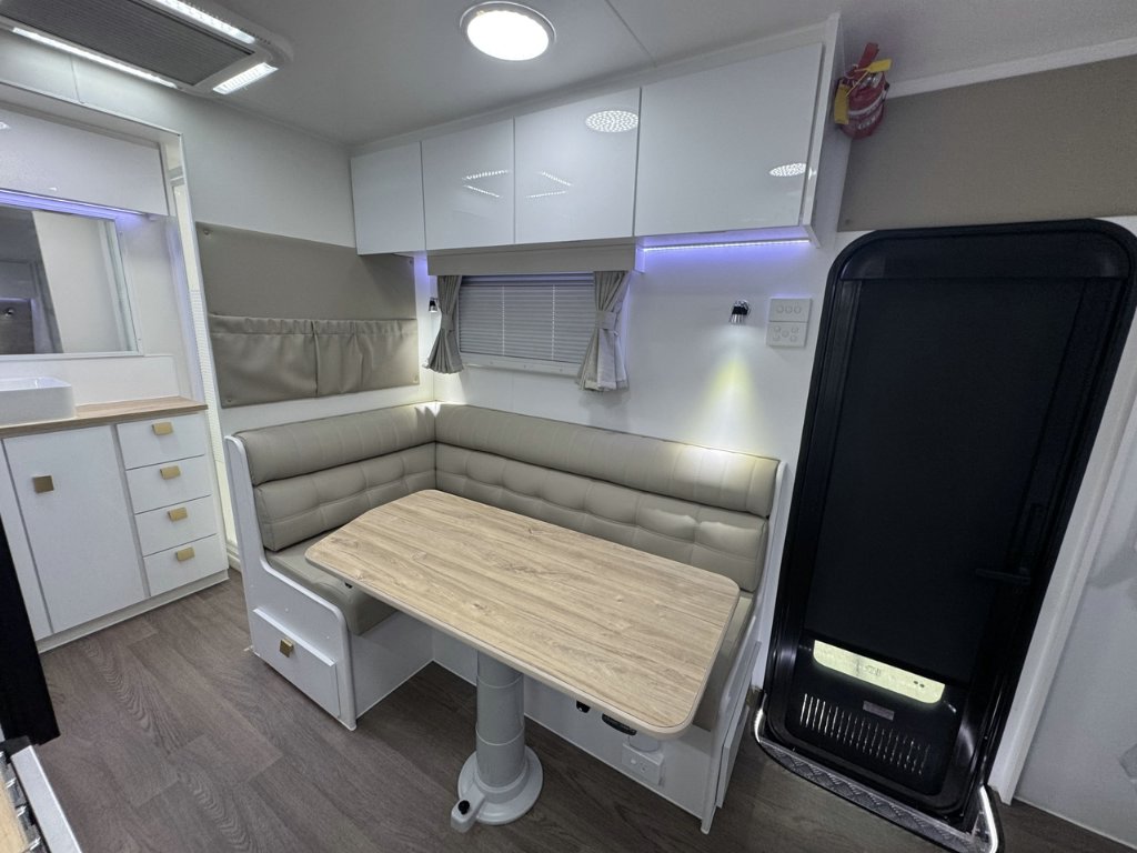 NEW 2025 SUPREME TERRITORY CARAVAN 1 AXLE