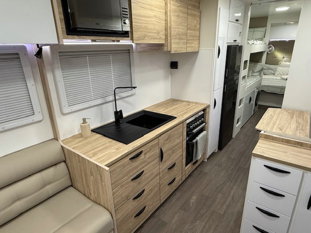 NEW 2025 SUPREME SPIRIT TINY HOME CARAVAN 3 AXLE