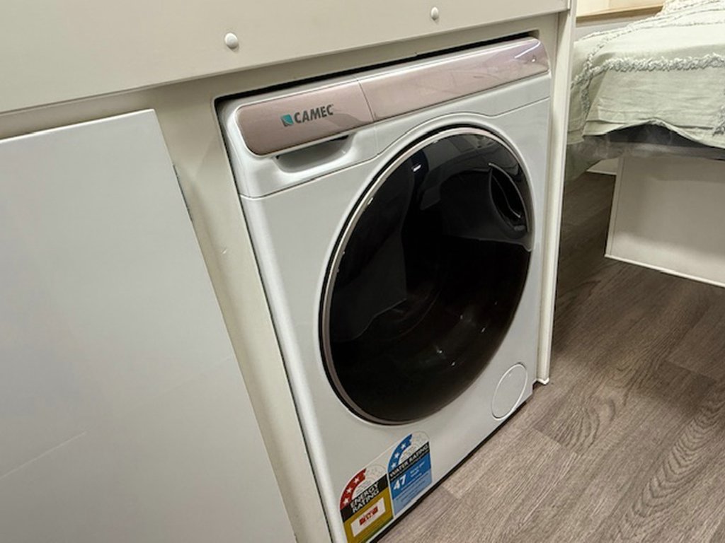 NEW 2025 SUPREME SPIRIT TINY HOME CARAVAN 3 AXLE