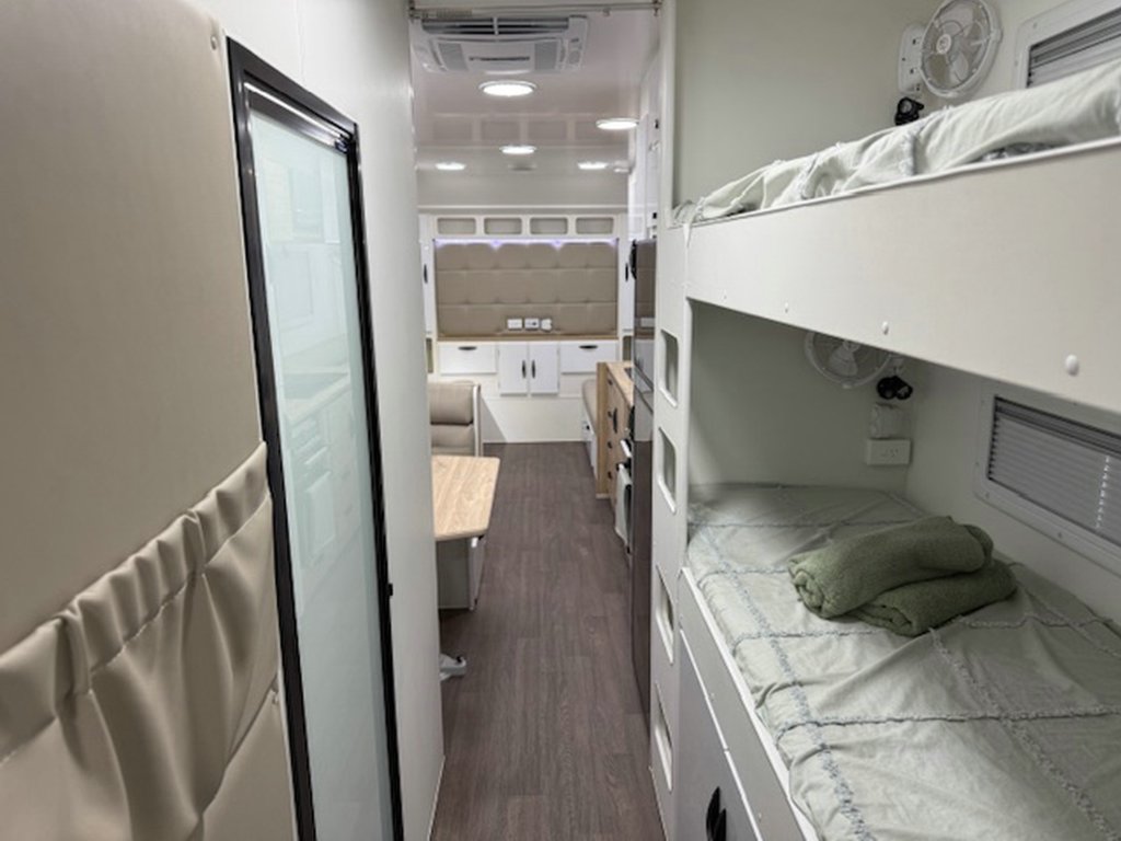 NEW 2025 SUPREME SPIRIT TINY HOME CARAVAN 3 AXLE