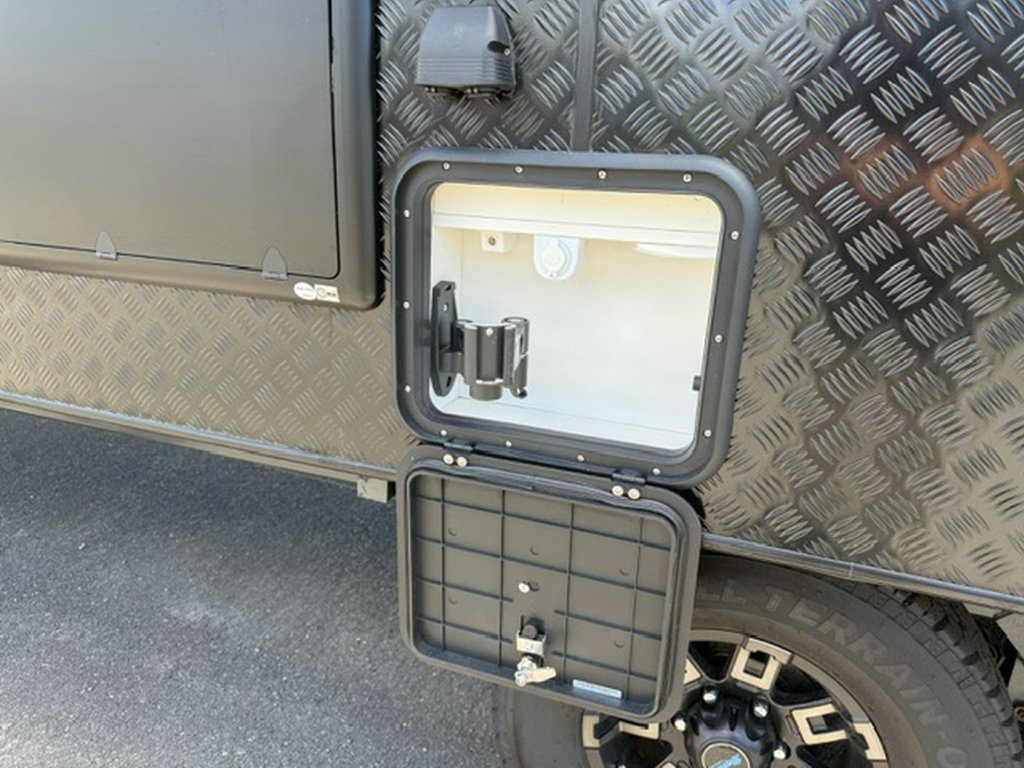 NEW 2025 SUPREME SPIRIT TINY HOME CARAVAN 3 AXLE