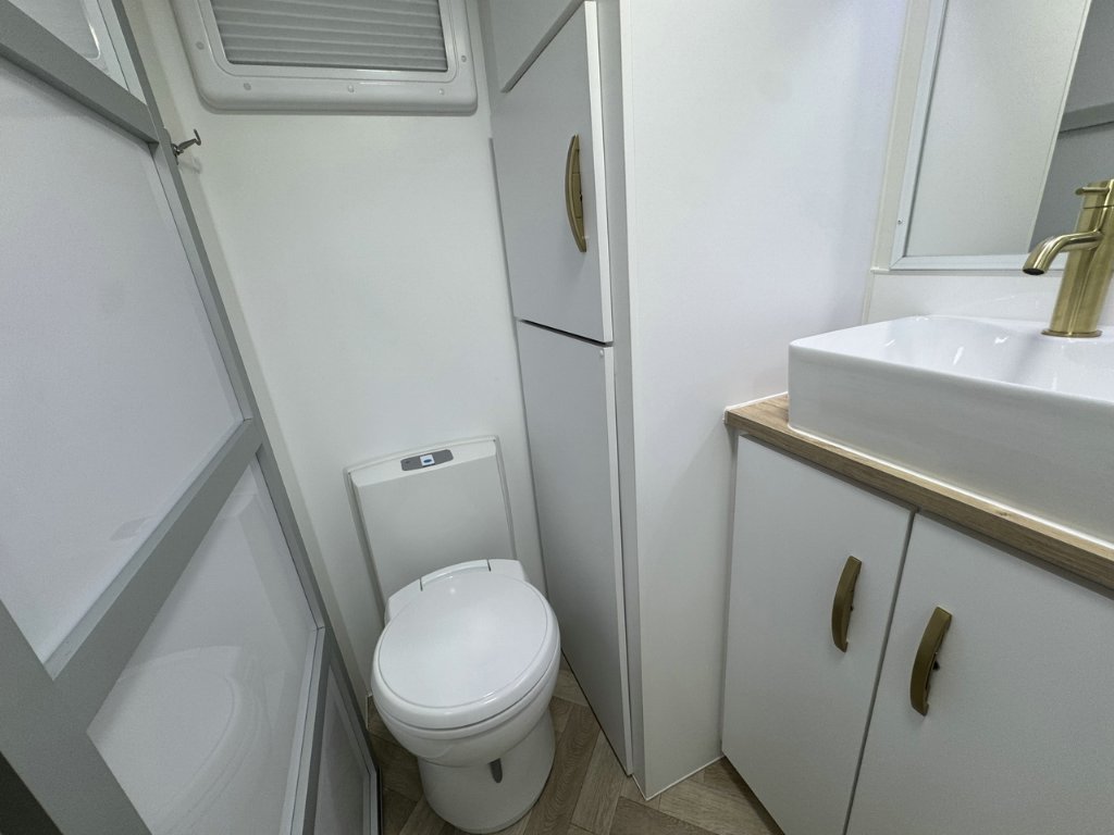 NEW 2025 SUPREME TERRITORY CARAVAN 2 AXLE