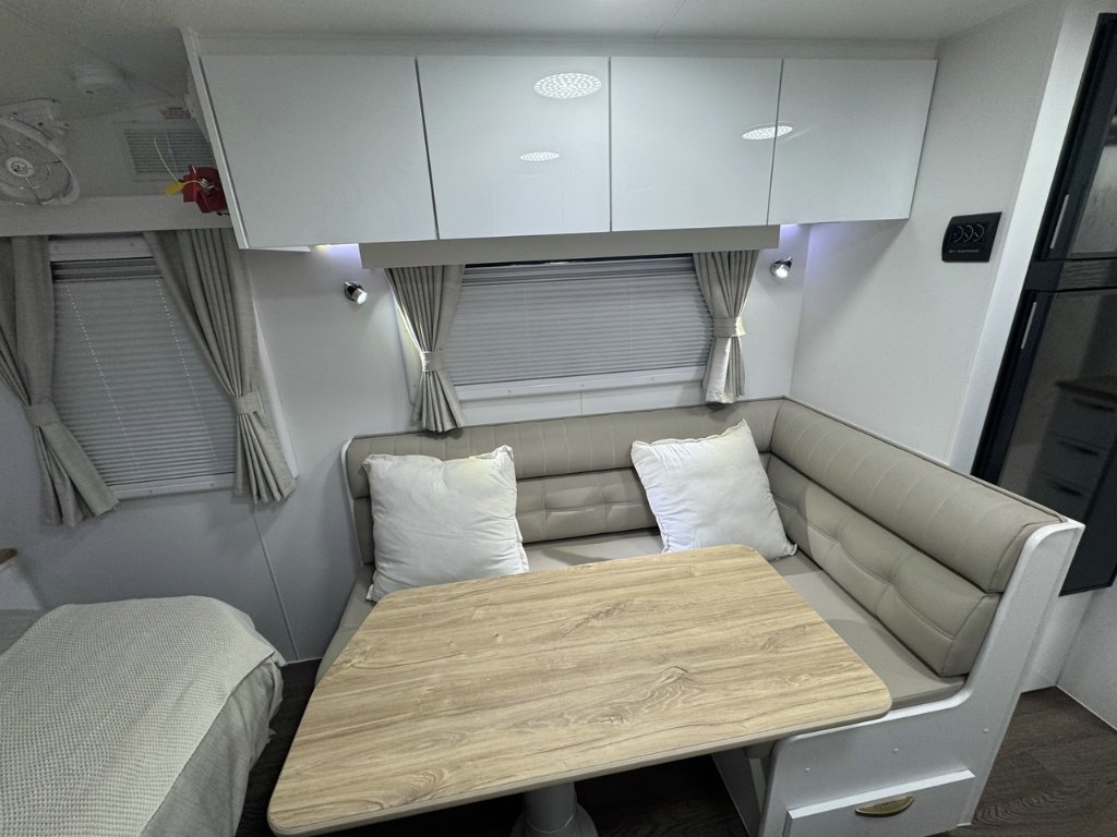 NEW 2025 SUPREME TERRITORY CARAVAN 1 AXLE