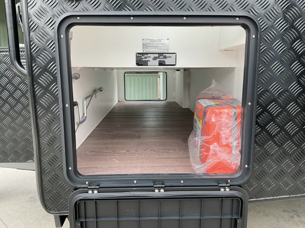 NEW 2025 SUPREME TERRITORY CARAVAN 1 AXLE