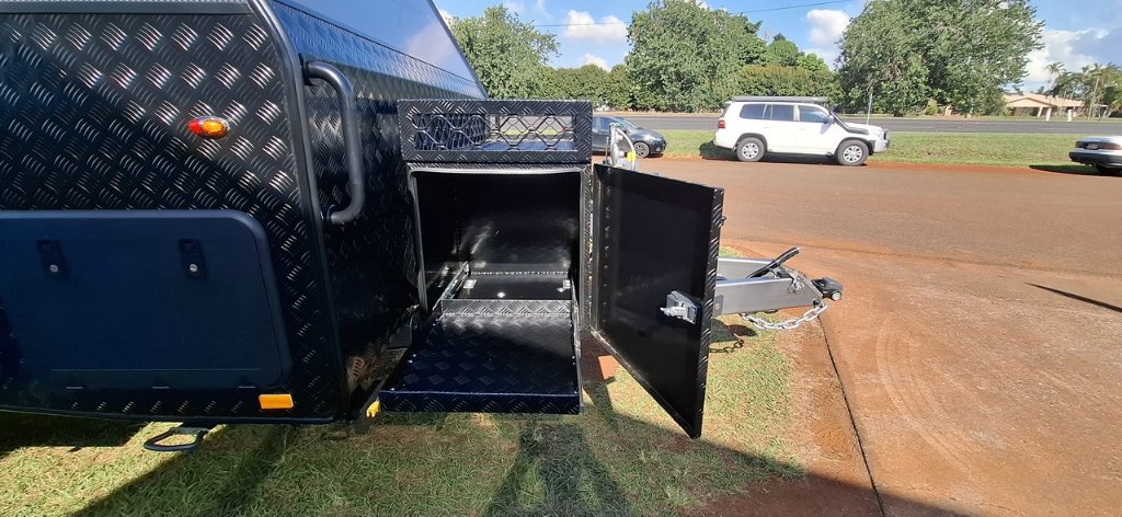 NEW 2025 SUPREME TERRITORY HYBRID CARAVAN 1 AXLE