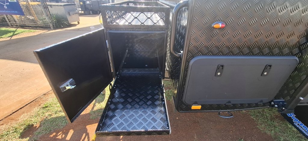 NEW 2025 SUPREME TERRITORY HYBRID CARAVAN 1 AXLE