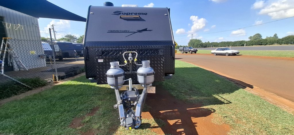 NEW 2025 SUPREME TERRITORY HYBRID CARAVAN 1 AXLE