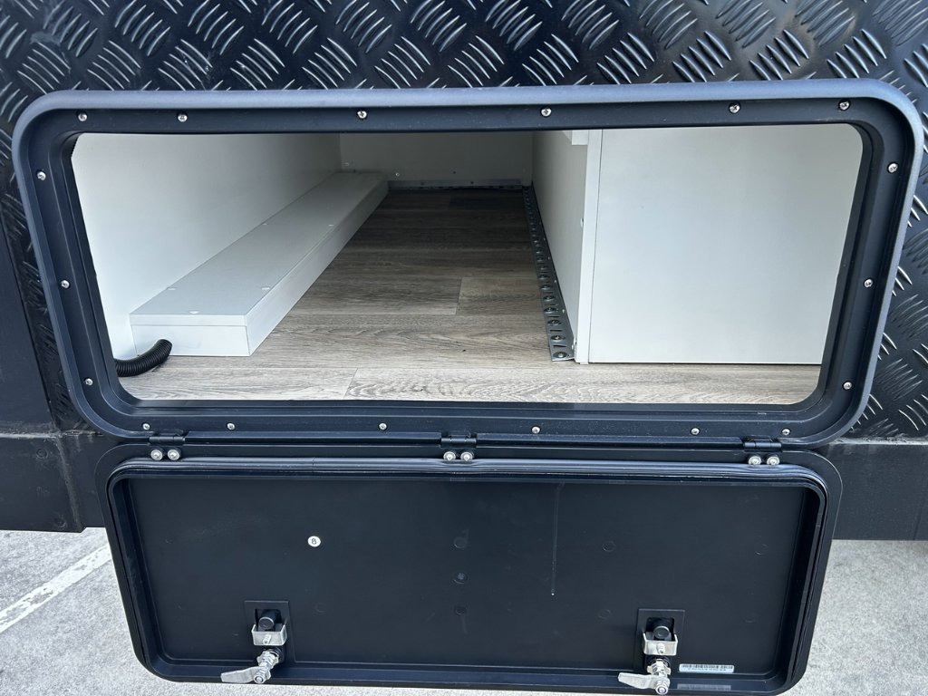 USED 2025 SUPREME SPIRIT OFFICE CARAVAN 2 AXLE