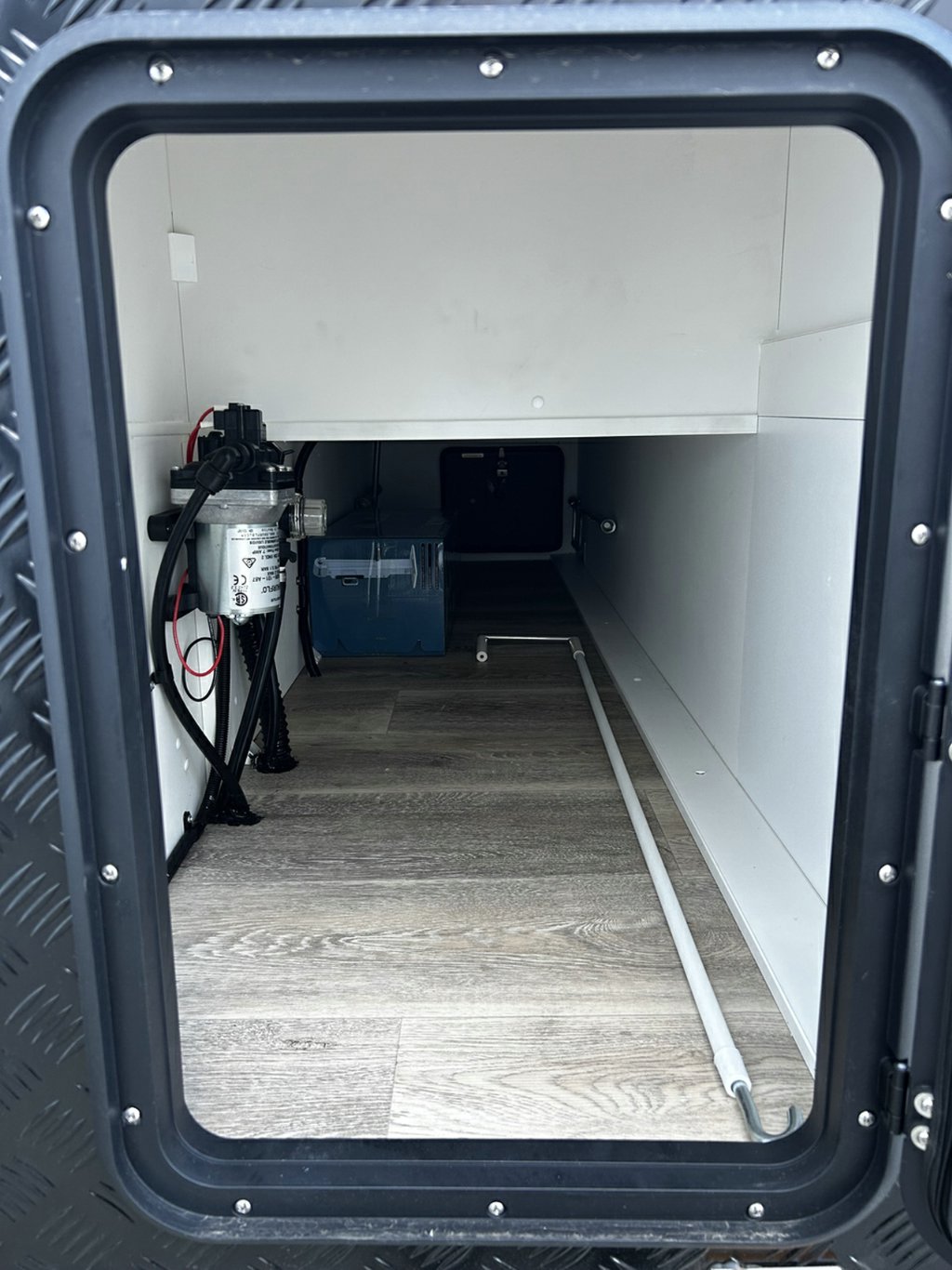 USED 2025 SUPREME SPIRIT OFFICE CARAVAN 2 AXLE