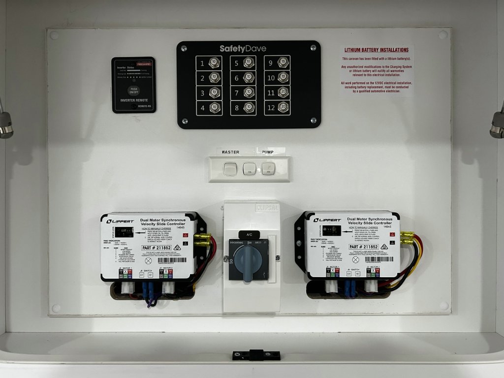 USED 2025 SUPREME SPIRIT OFFICE CARAVAN 2 AXLE