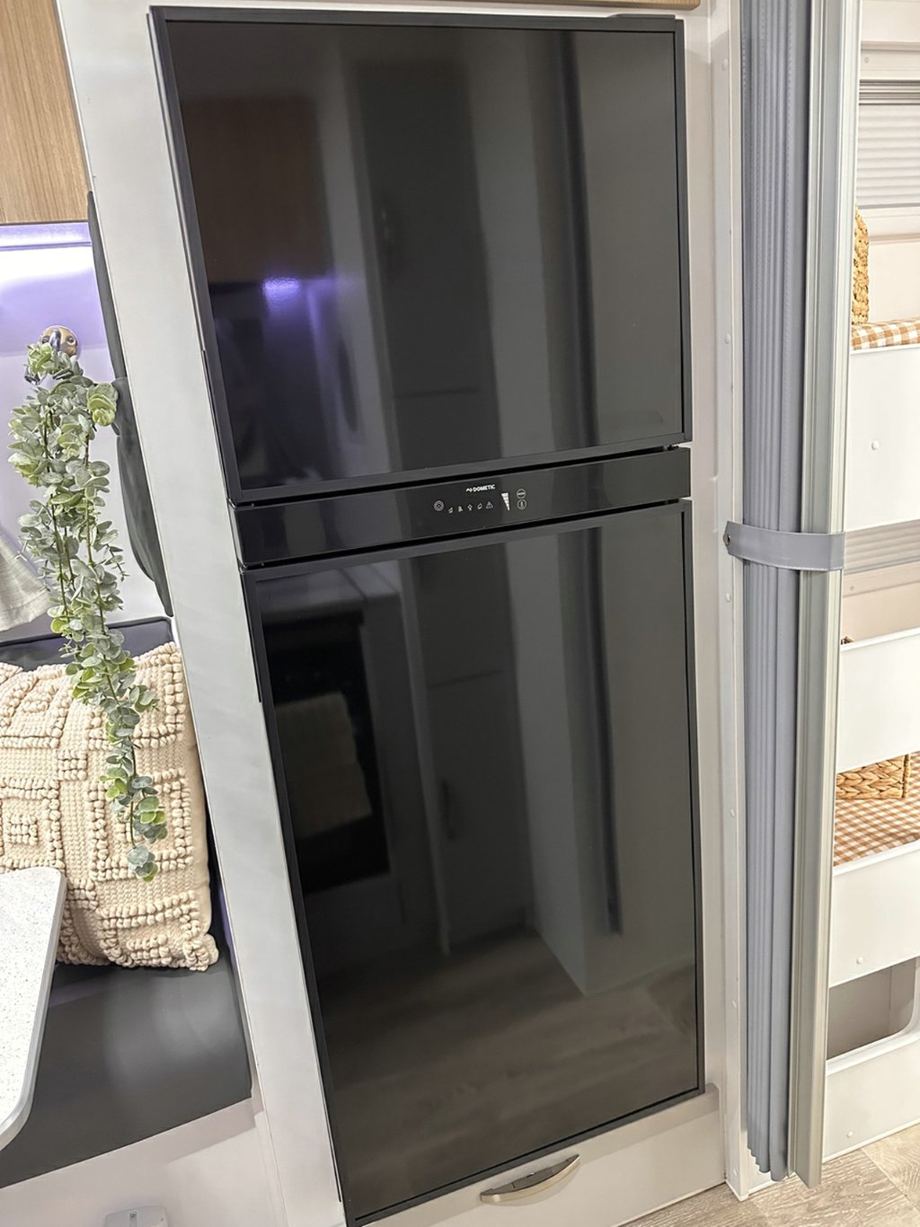 NEW 2025 LEADER CARAVANS XPEDITION CARAVAN 2 AXLE