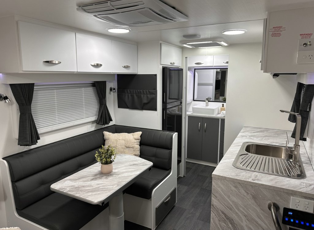 NEW 2025 SUPREME TERRITORY CARAVAN 1 AXLE