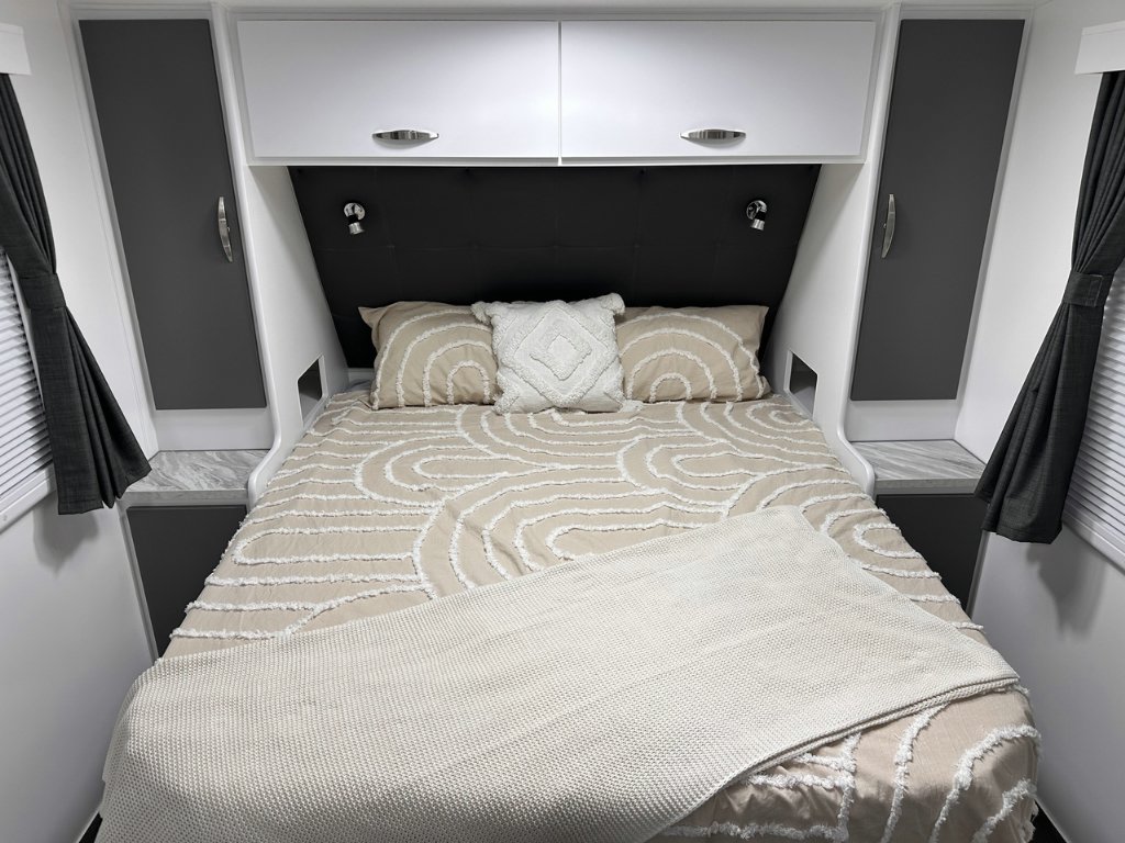 NEW 2025 SUPREME TERRITORY CARAVAN 1 AXLE