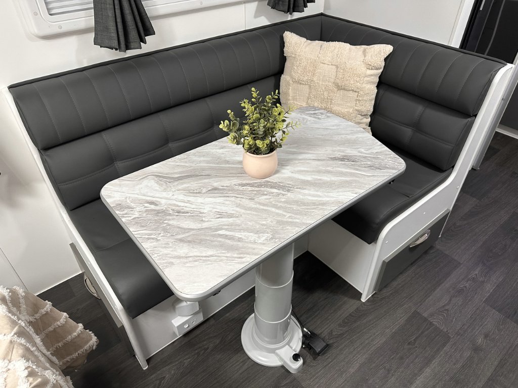 NEW 2025 SUPREME TERRITORY CARAVAN 1 AXLE