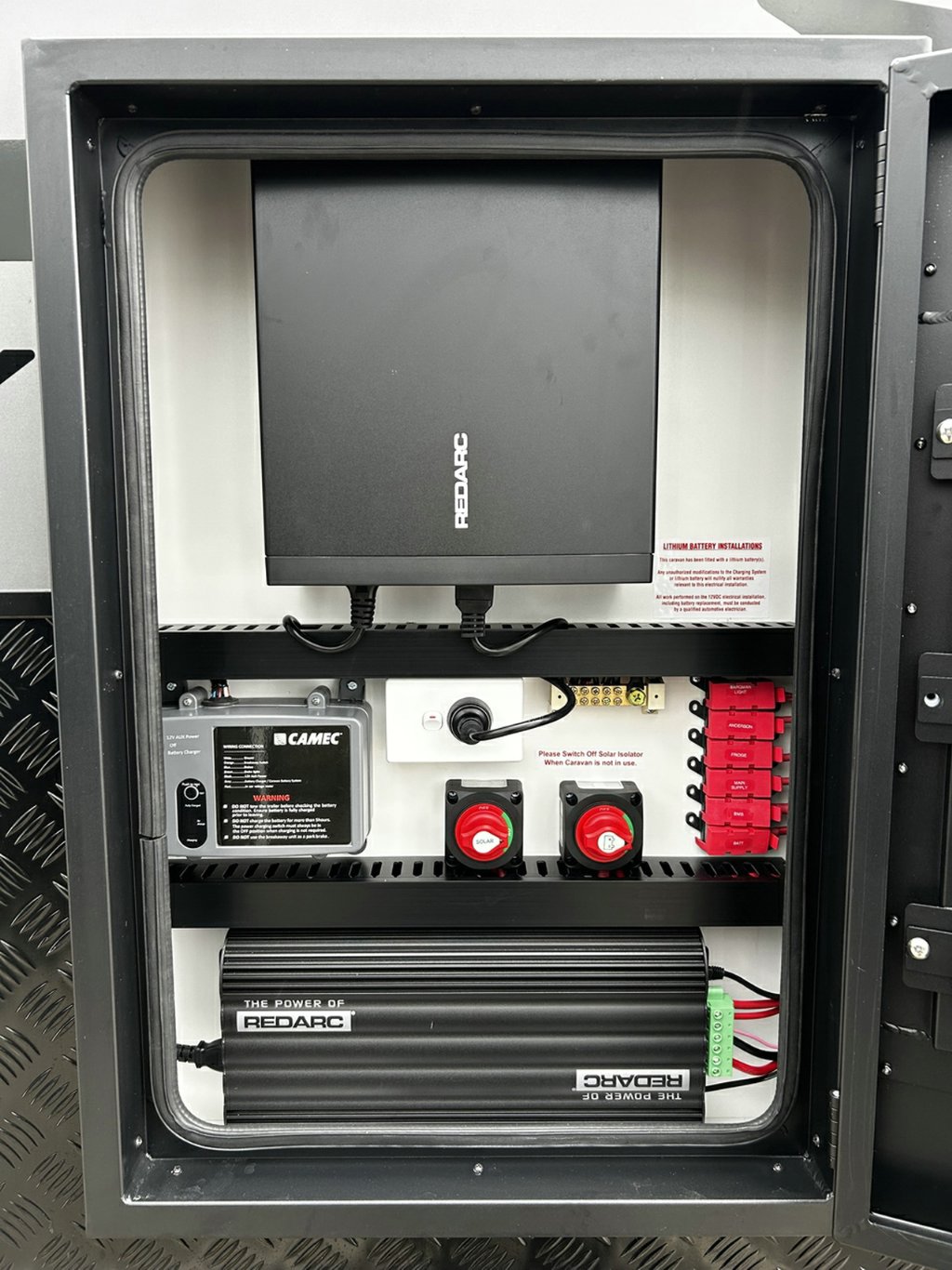 NEW 2025 SUPREME TERRITORY CARAVAN 1 AXLE