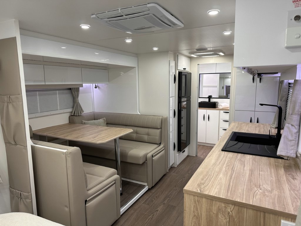 NEW 2025 SUPREME SPIRIT CARAVAN 2 AXLE