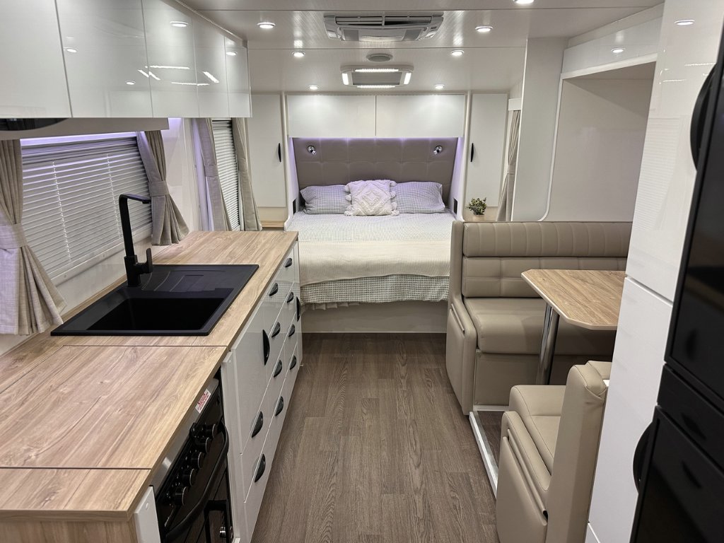 NEW 2025 SUPREME SPIRIT CARAVAN 2 AXLE